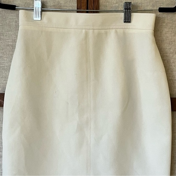 Vintage 1980s “Clueless” Cream Guess Blazer and Skirt Suit - 2/4 - Picture 16 of 16